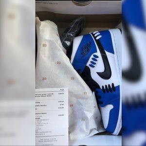 Jordan 1 Mid Sisterhood (W)